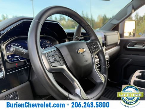 Used 2024 Chevrolet Silverado 2500 LT image 9