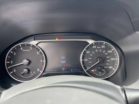 Used 2025 Nissan Altima 2.5 SV FWD image 40