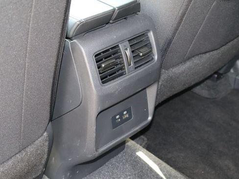 Used 2023 Nissan Rogue SV FWD image 18