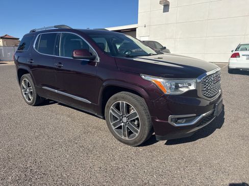 Used 2017 GMC Acadia Denali AWD/4WD image 3