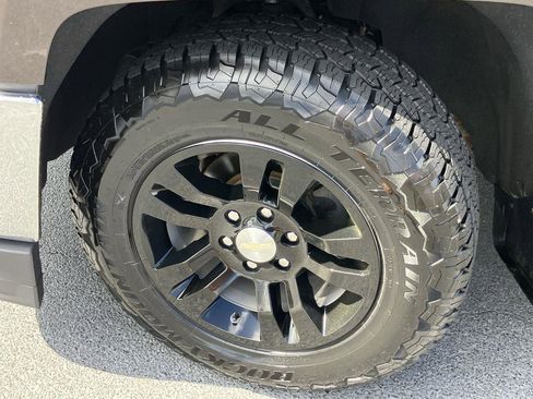 Used 2019 Chevrolet Silverado 1500 LT w/ All Star Edition image 9