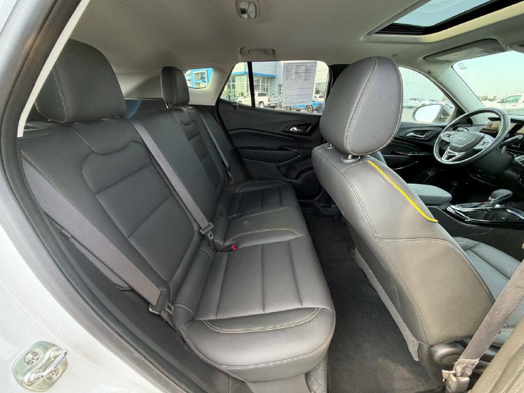 Used 2024 Chevrolet Trax ACTIV w/ Sunroof Package FWD image 24
