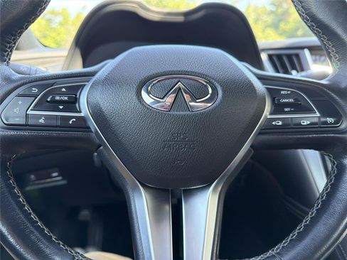 Used 2019 INFINITI Q60 3.0t Luxe w/ Essential Package AWD/4WD image 13