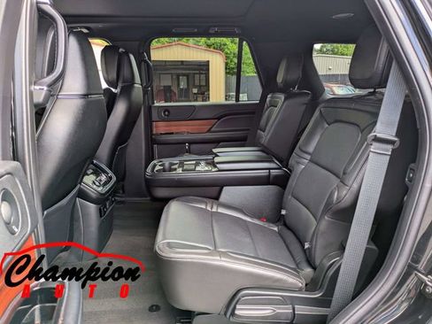 Used 2018 Lincoln Navigator Reserve w/ Technology Package AWD/4WD image 20