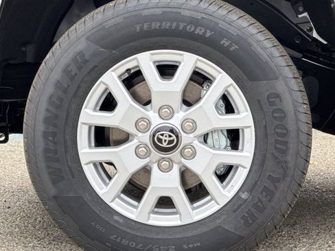 New 2025 Toyota Tacoma SR5 image 32