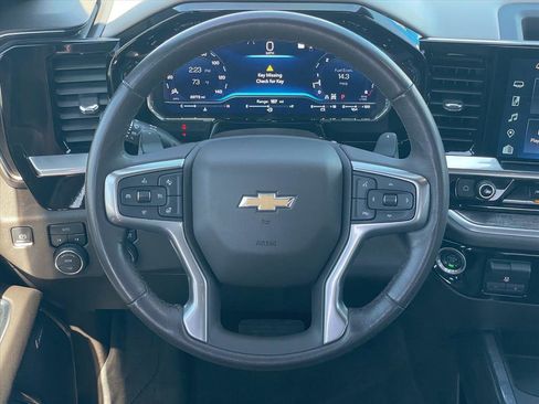 Used 2023 Chevrolet Silverado 1500 LTZ image 12