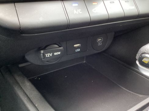 Used 2025 Hyundai Elantra SE w/ Cargo Package FWD image 23