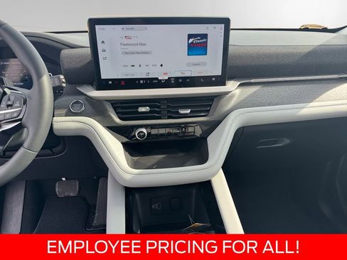 New 2026 Ford Explorer Platinum w/ LUX Leather Package AWD/4WD image 12