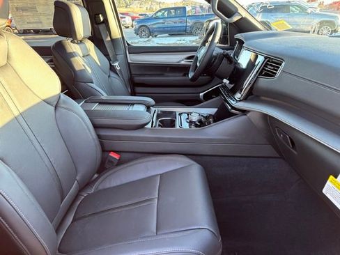 New 2026 Jeep Grand Wagoneer Limited w/ Premium Group II AWD/4WD image 25