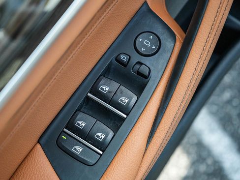 Used 2018 BMW 540i RWD image 20