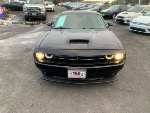 Used 2020 Dodge Challenger R/T image 11