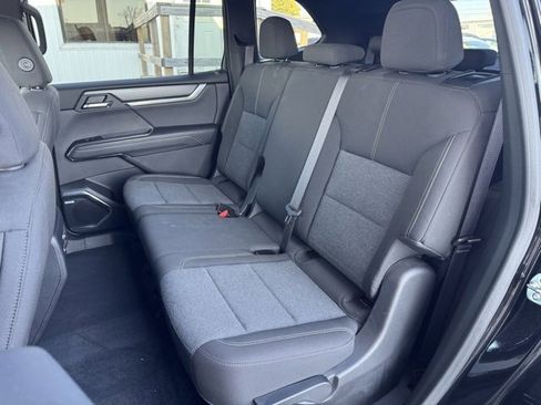 Used 2025 GMC Acadia Elevation image 22