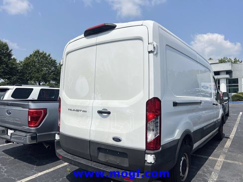 Used 2025 Ford Transit 250 148 Medium Roof RWD image 3