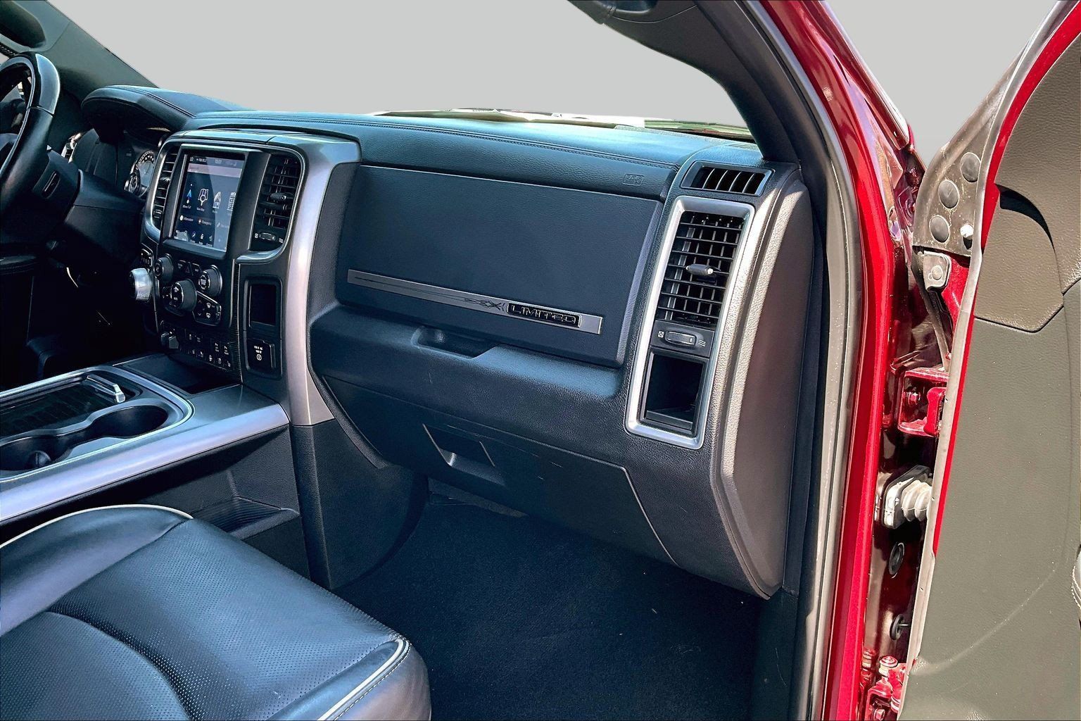 Used 2018 RAM 1500 Limited RWD image 15