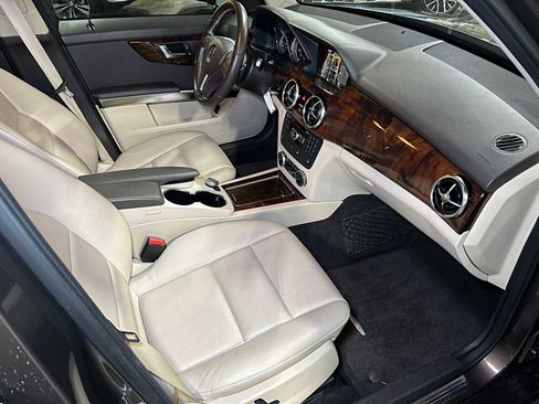 Used 2014 Mercedes-Benz GLK 350 4MATIC image 11