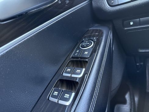 Used 2020 Kia Sorento S AWD/4WD image 24