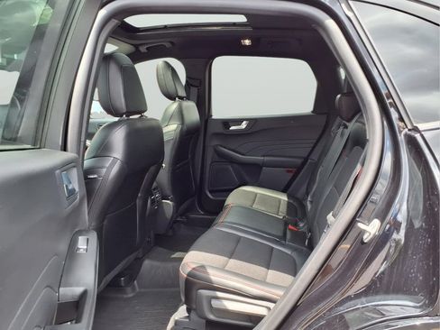 Used 2024 Ford Escape ST-Line w/ Tech Pack #1 AWD/4WD image 10