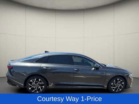 Used 2025 Kia K5 EX FWD image 11