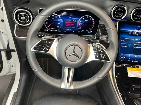 Used 2026 Mercedes-Benz GLC 300 4MATIC image 26