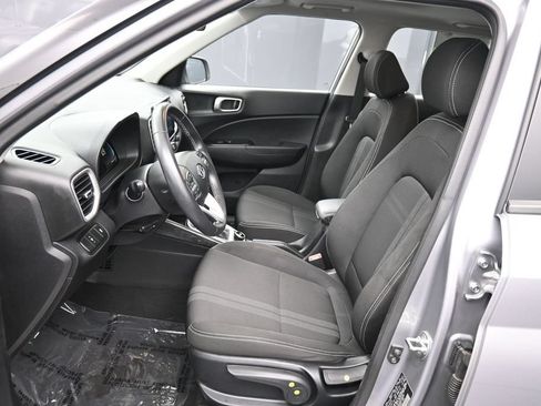 Certified 2024 Hyundai Venue SEL FWD image 19