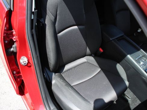 Used 2018 MAZDA MAZDA3 Sport FWD image 16