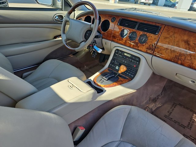Used 1999 Jaguar XK8 Convertible RWD image 28