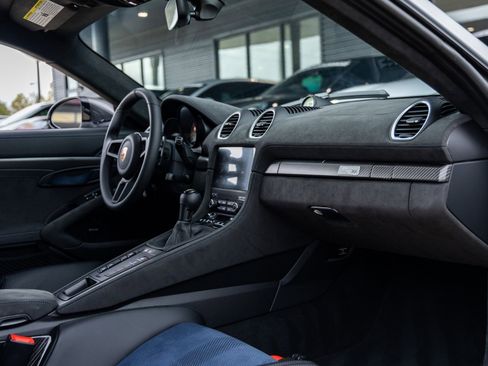 Used 2025 Porsche 718 Cayman GT4 RS image 50