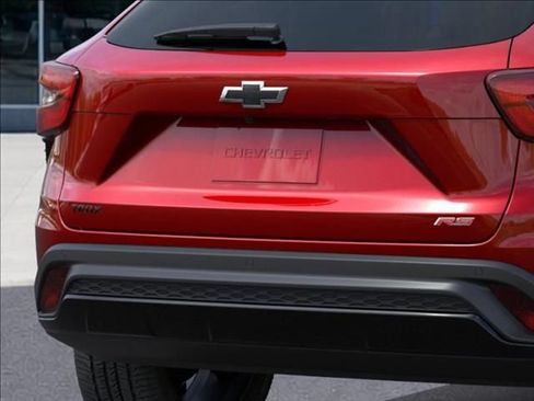 New 2026 Chevrolet Trax RS w/ Driver Confidence Package FWD image 14