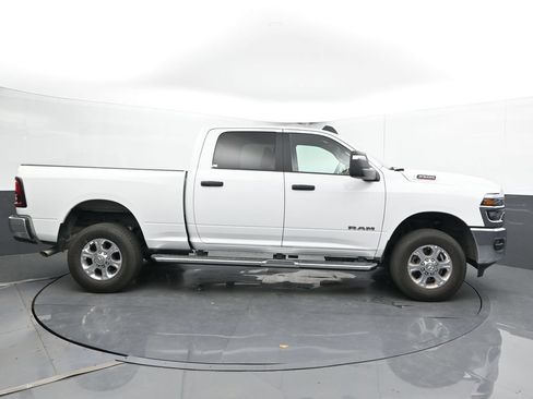 Used 2026 RAM 2500 Big Horn AWD/4WD image 4