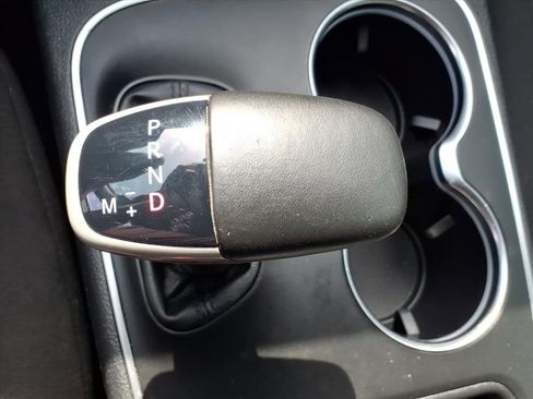 Used 2019 Dodge Durango SXT image 9