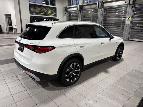 Used 2025 Mercedes-Benz GLC 350e 4MATIC w/ Driver Assistance Package image 4