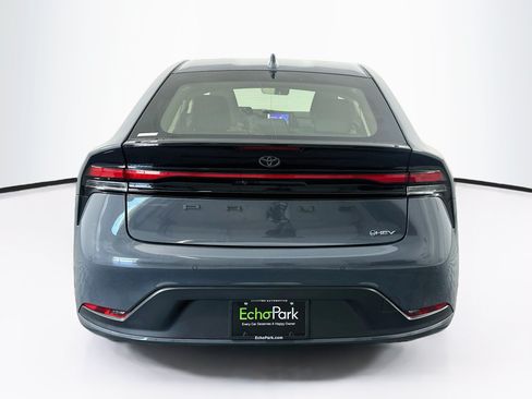 Used 2024 Toyota Prius LE FWD image 7