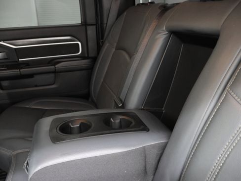 Used 2024 RAM 2500 Big Horn w/ Night Edition AWD/4WD image 31