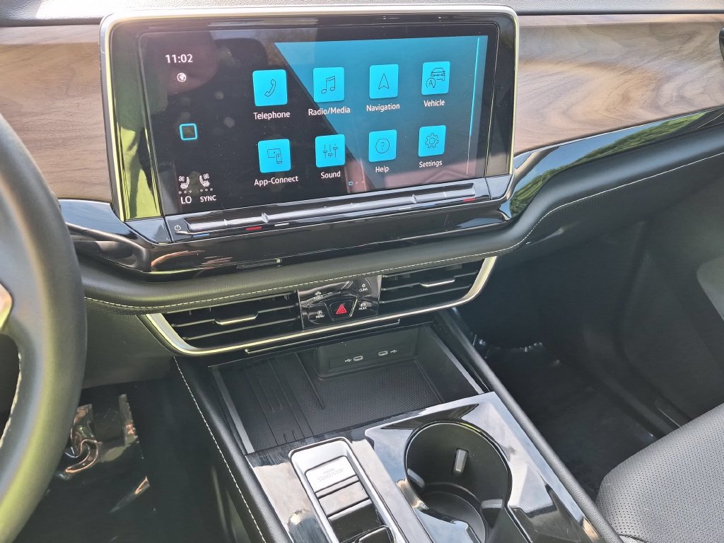 Used 2025 Volkswagen Atlas SE AWD/4WD image 18