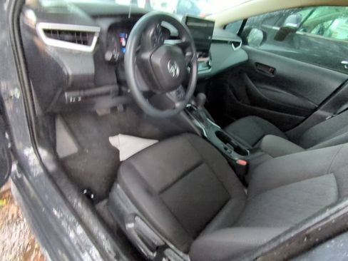 Used 2025 Toyota Corolla LE FWD image 7