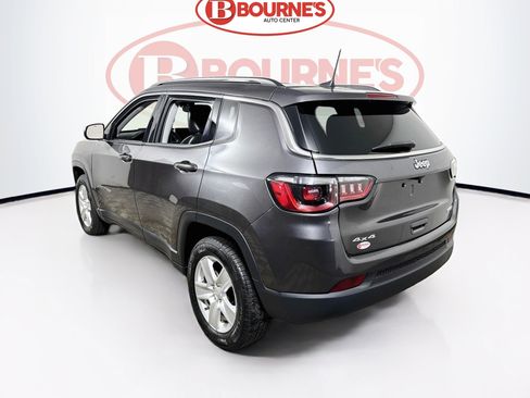 Used 2022 Jeep Compass Latitude AWD/4WD image 6