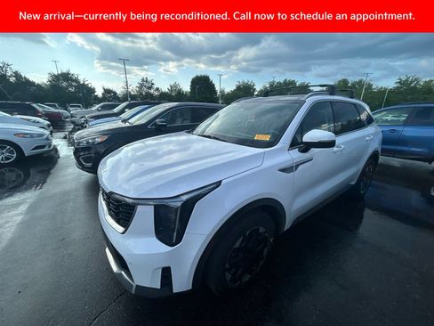 Certified 2024 Kia Sorento S w/ Panoramic Sunroof Package FWD image 10