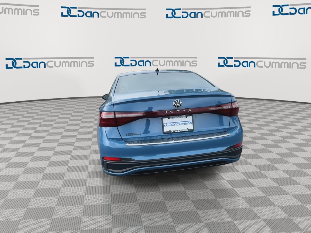 Used 2025 Volkswagen Jetta Sport FWD image 7