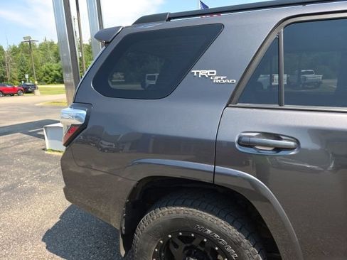 Used 2019 Toyota 4Runner TRD Off-Road AWD/4WD image 29
