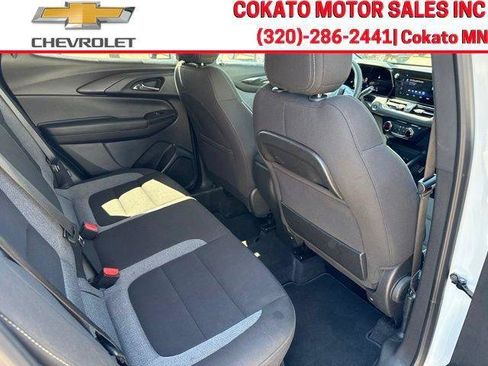 Used 2025 Chevrolet TrailBlazer LT AWD/4WD image 12