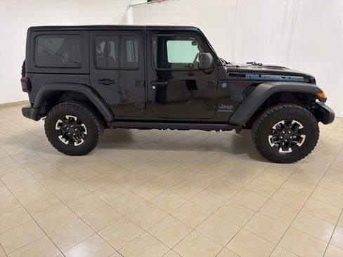 Used 2025 Jeep Wrangler Unlimited Rubicon 4xe w/ Safety Group AWD/4WD image 7