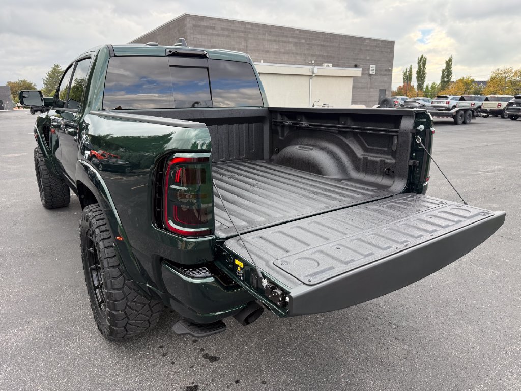 Used 2027 RAM 1500 4x4 Crew Cab image 14
