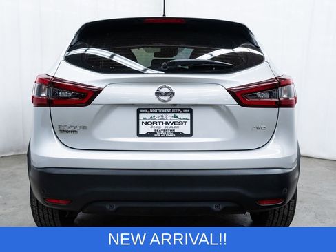 Used 2021 Nissan Rogue Sport S image 5