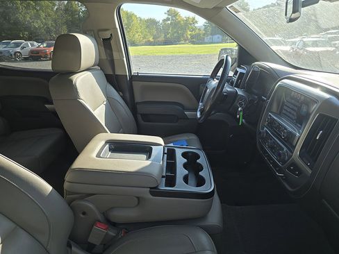 Used 2018 Chevrolet Silverado 1500 LTZ Z71 image 5