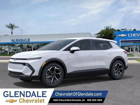 New 2026 Chevrolet Equinox EV LT FWD image 2