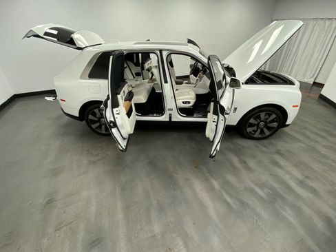 Used 2019 Rolls-Royce Cullinan AWD/4WD image 56