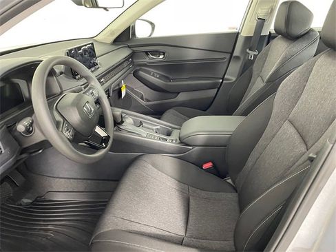 New 2025 Honda Accord SE image 2