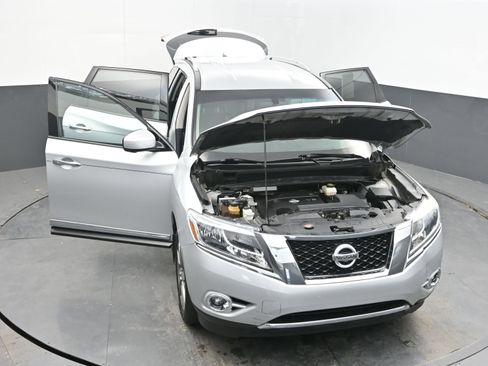 Used 2013 Nissan Pathfinder Platinum image 35