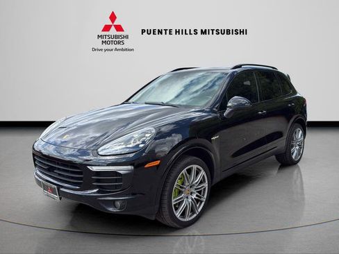 Used 2017 Porsche Cayenne S AWD/4WD image 1
