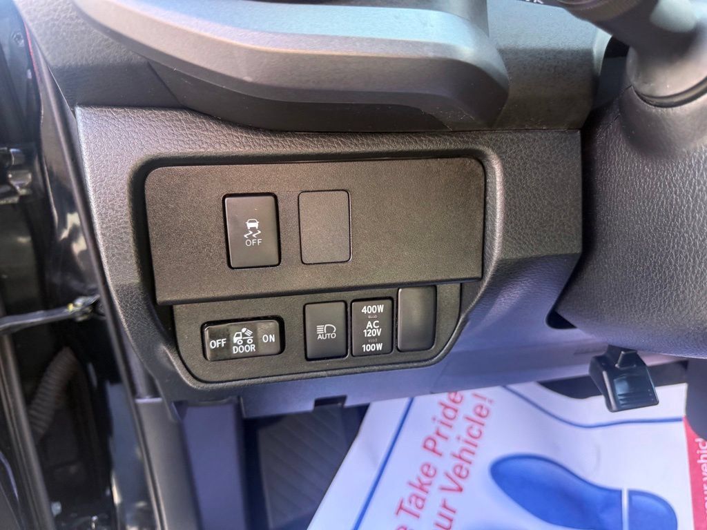 Used 2021 Toyota Tacoma TRD Sport AWD/4WD image 20